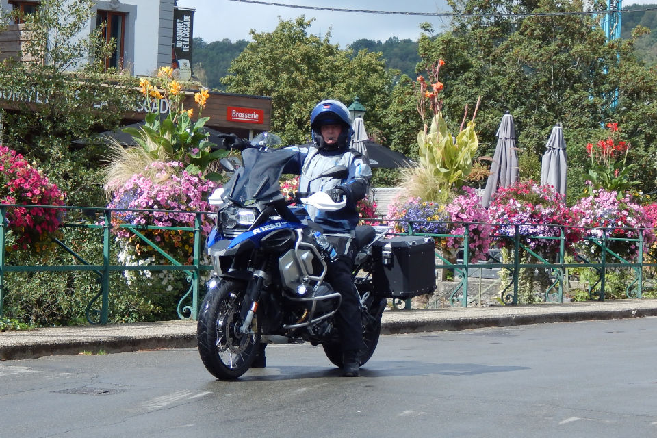 Motorrijbewijspoint Vlissingen examengarantie AVB en AVD